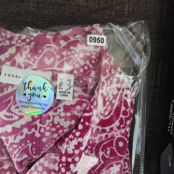Susan Graver Women's XS Vibrant Pink & White Flowy Paisley Button Down T-Shirt - Picture 9 of 10